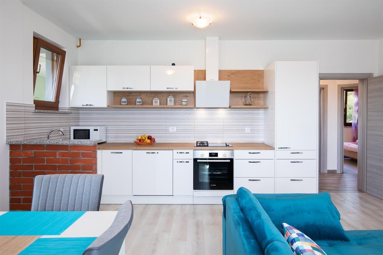 Kaylie Apartment Пула Екстериор снимка