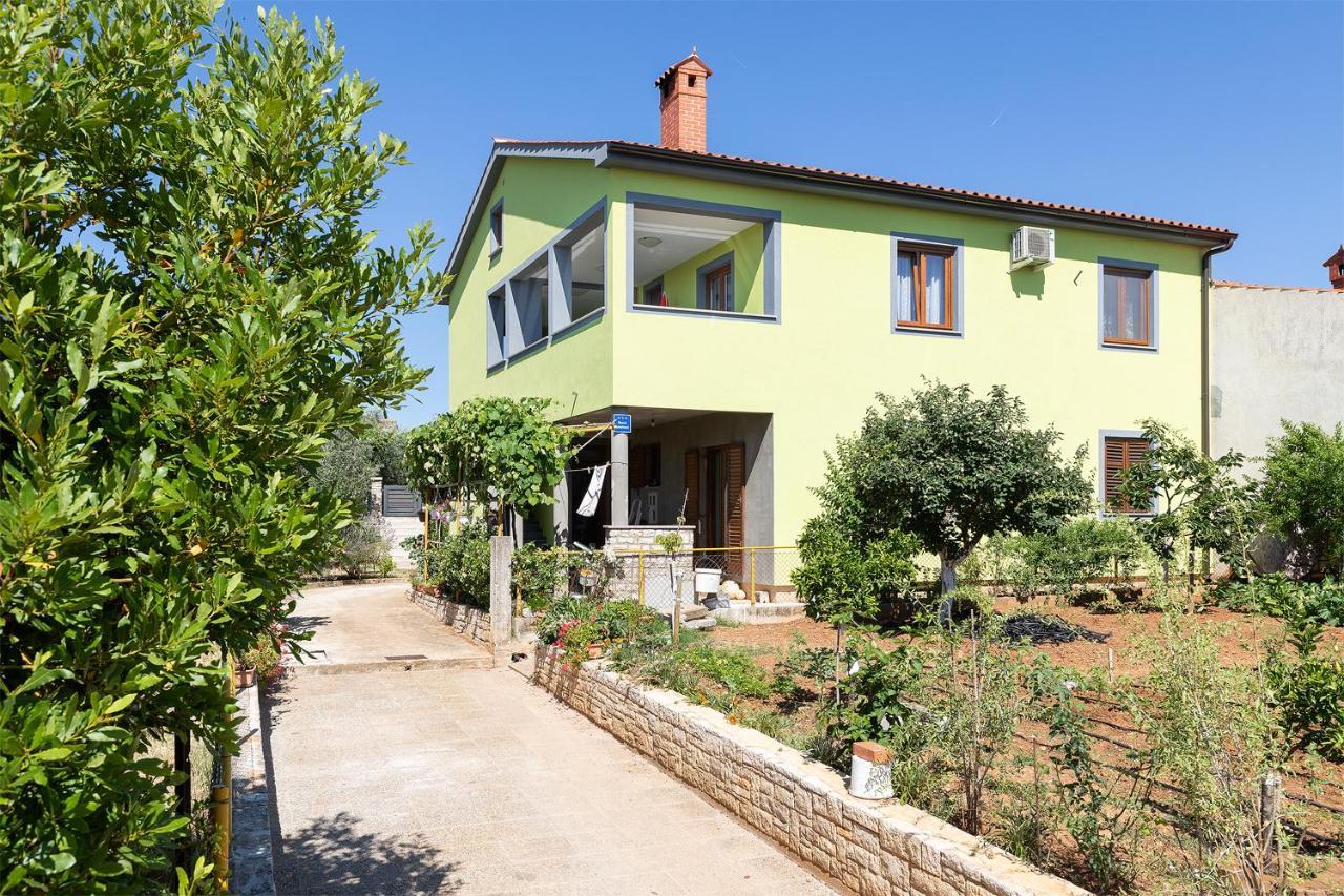 Kaylie Apartment Пула Екстериор снимка