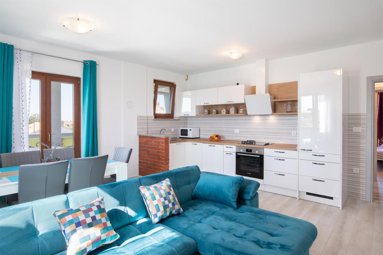 Kaylie Apartment Пула Екстериор снимка
