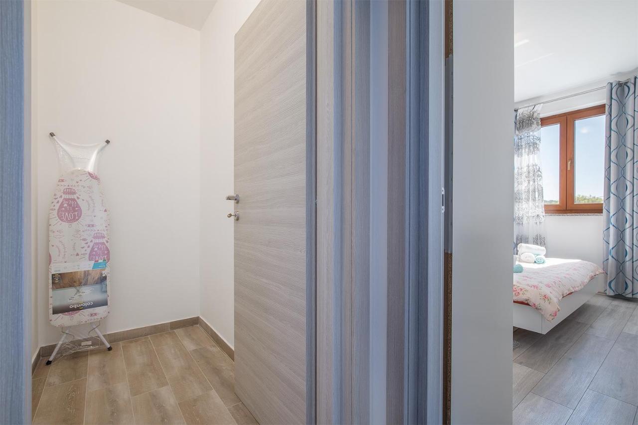 Kaylie Apartment Пула Екстериор снимка