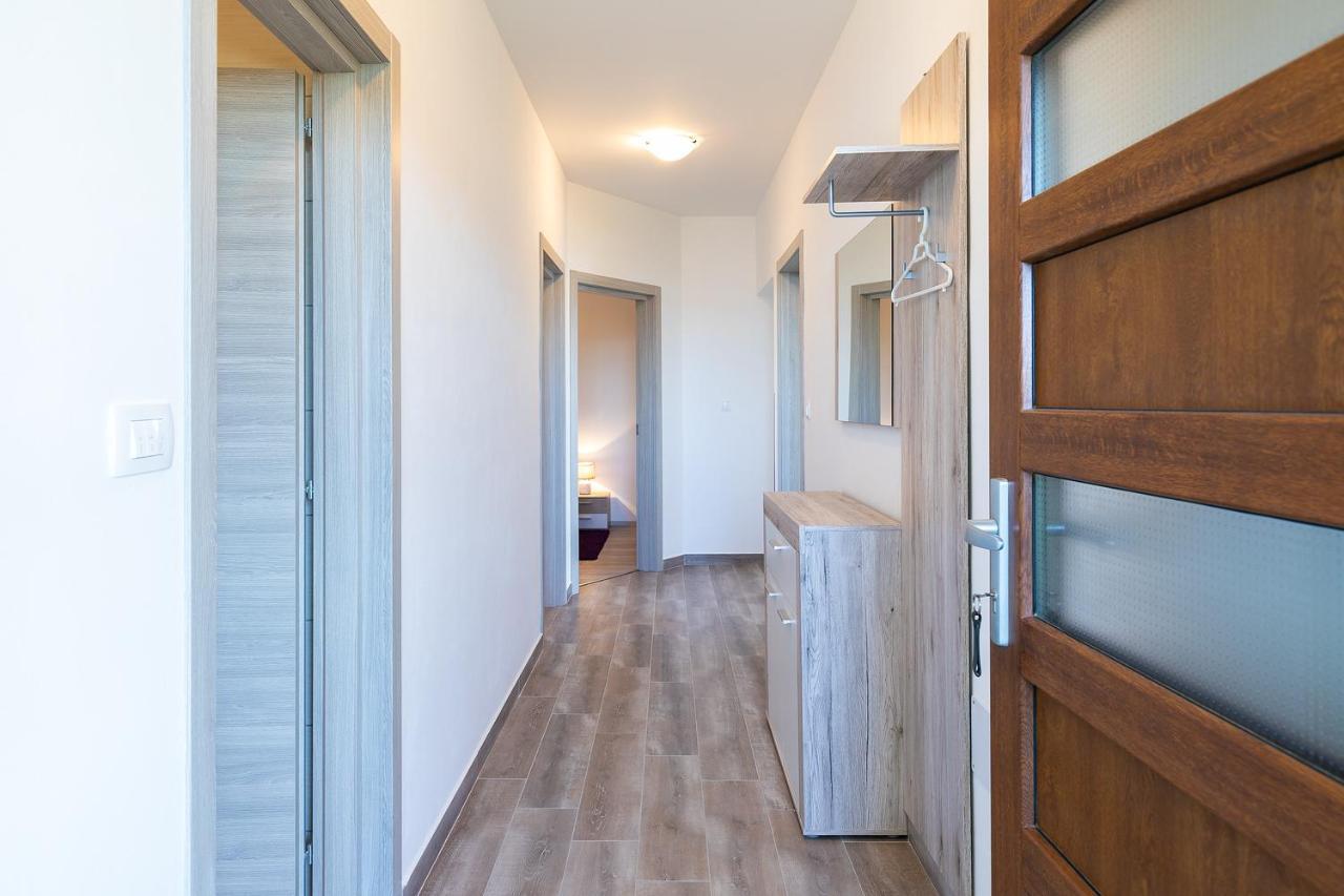 Kaylie Apartment Пула Екстериор снимка