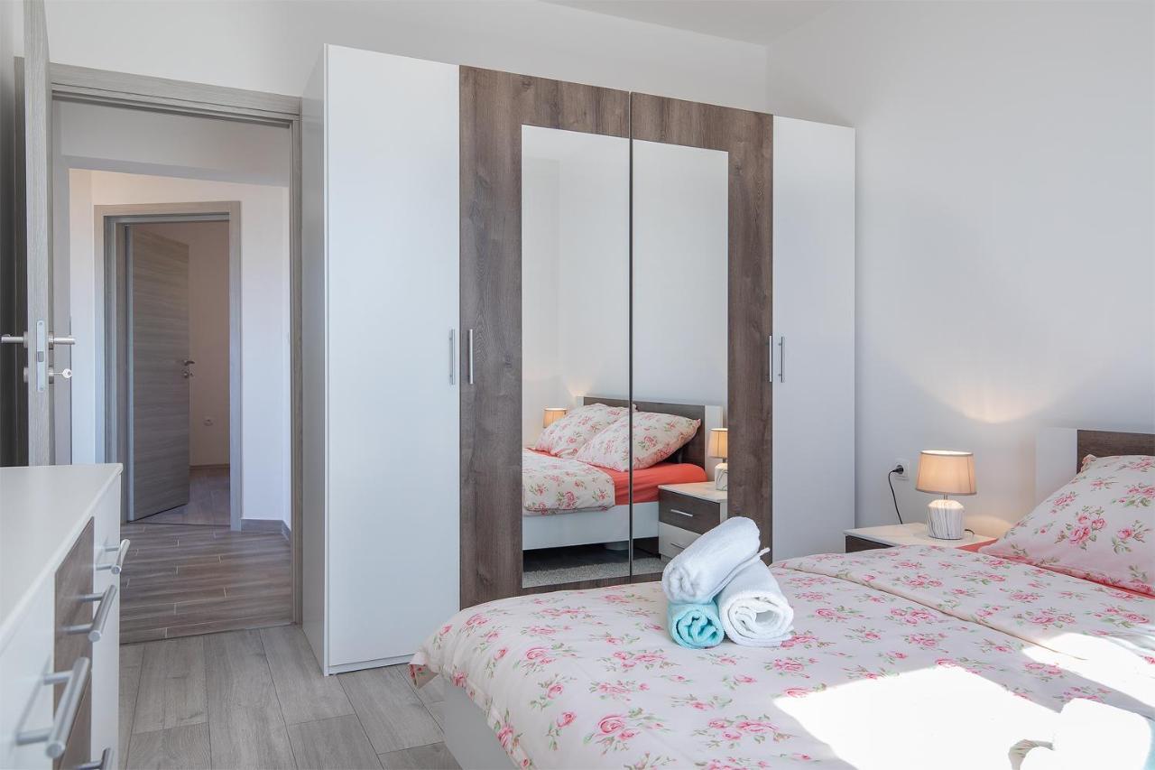 Kaylie Apartment Пула Екстериор снимка